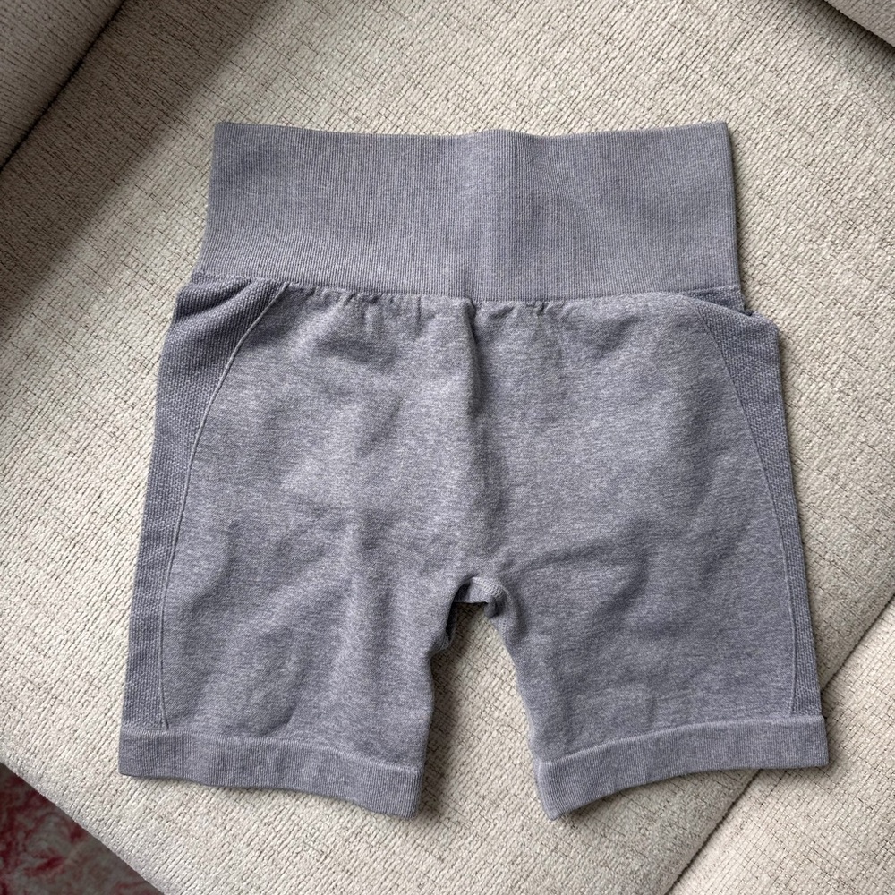 GREY WORKOUT SHORTS